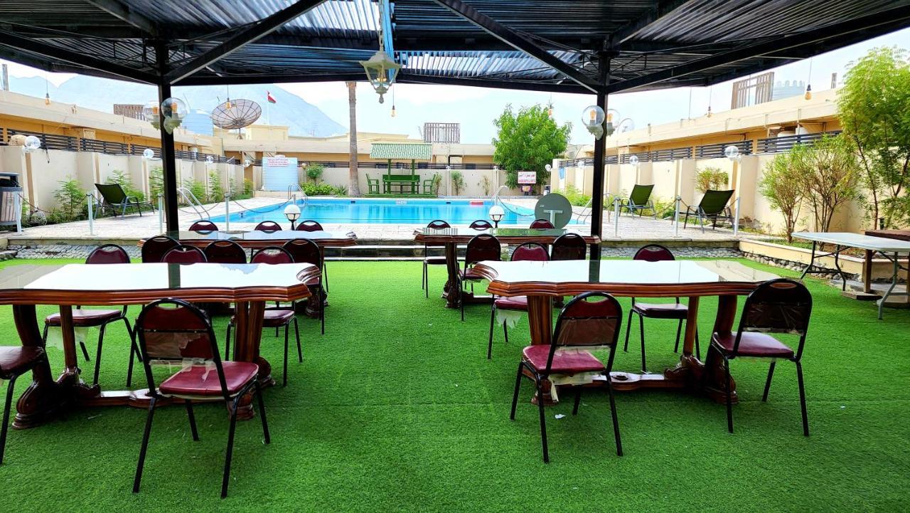 فندق خصب المظهر الخارجي الصورة