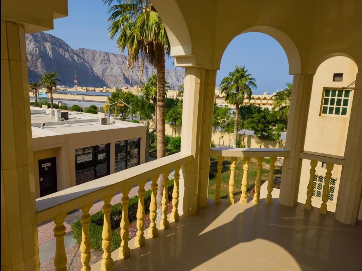 فندق خصب المظهر الخارجي الصورة