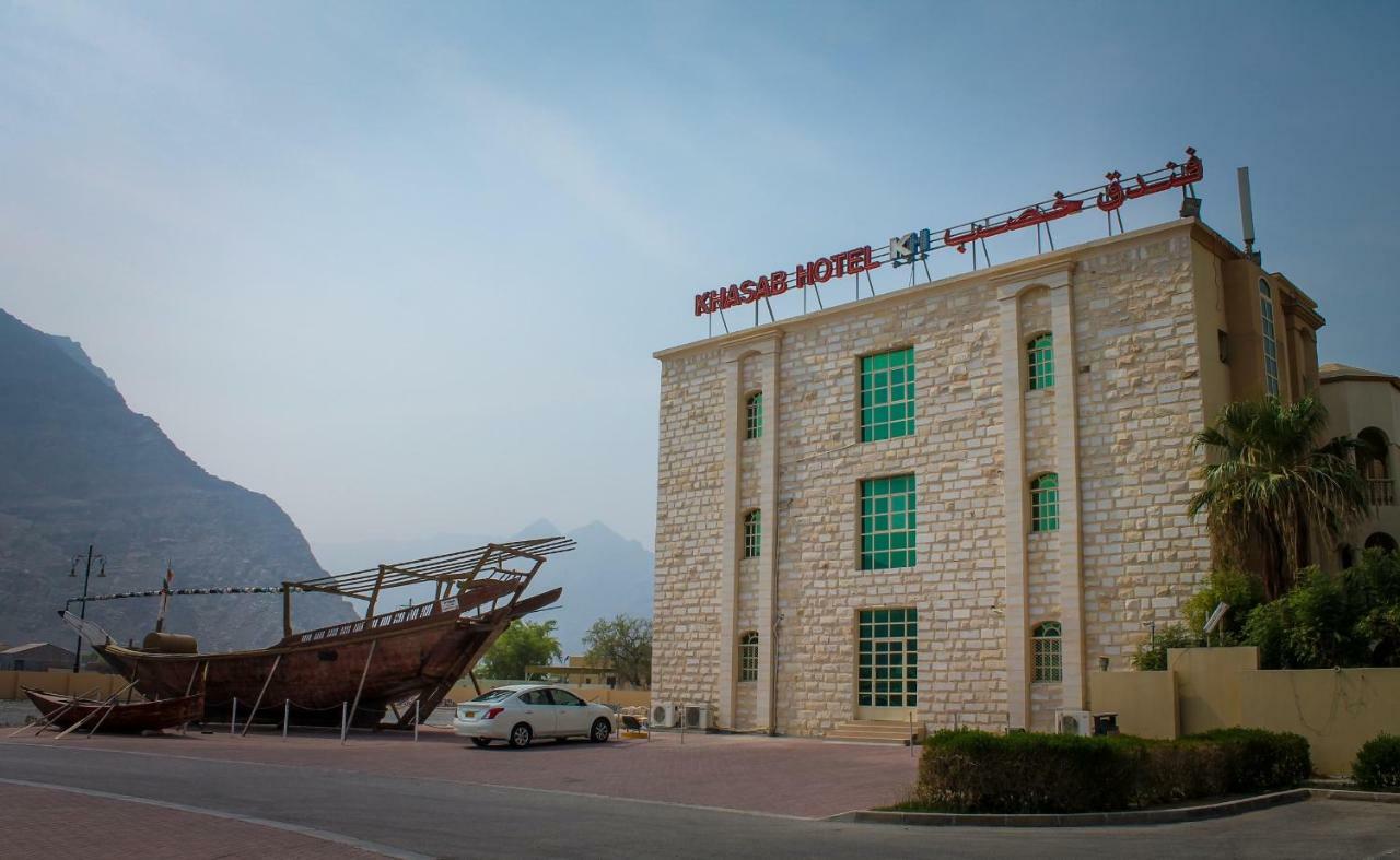 فندق خصب المظهر الخارجي الصورة
